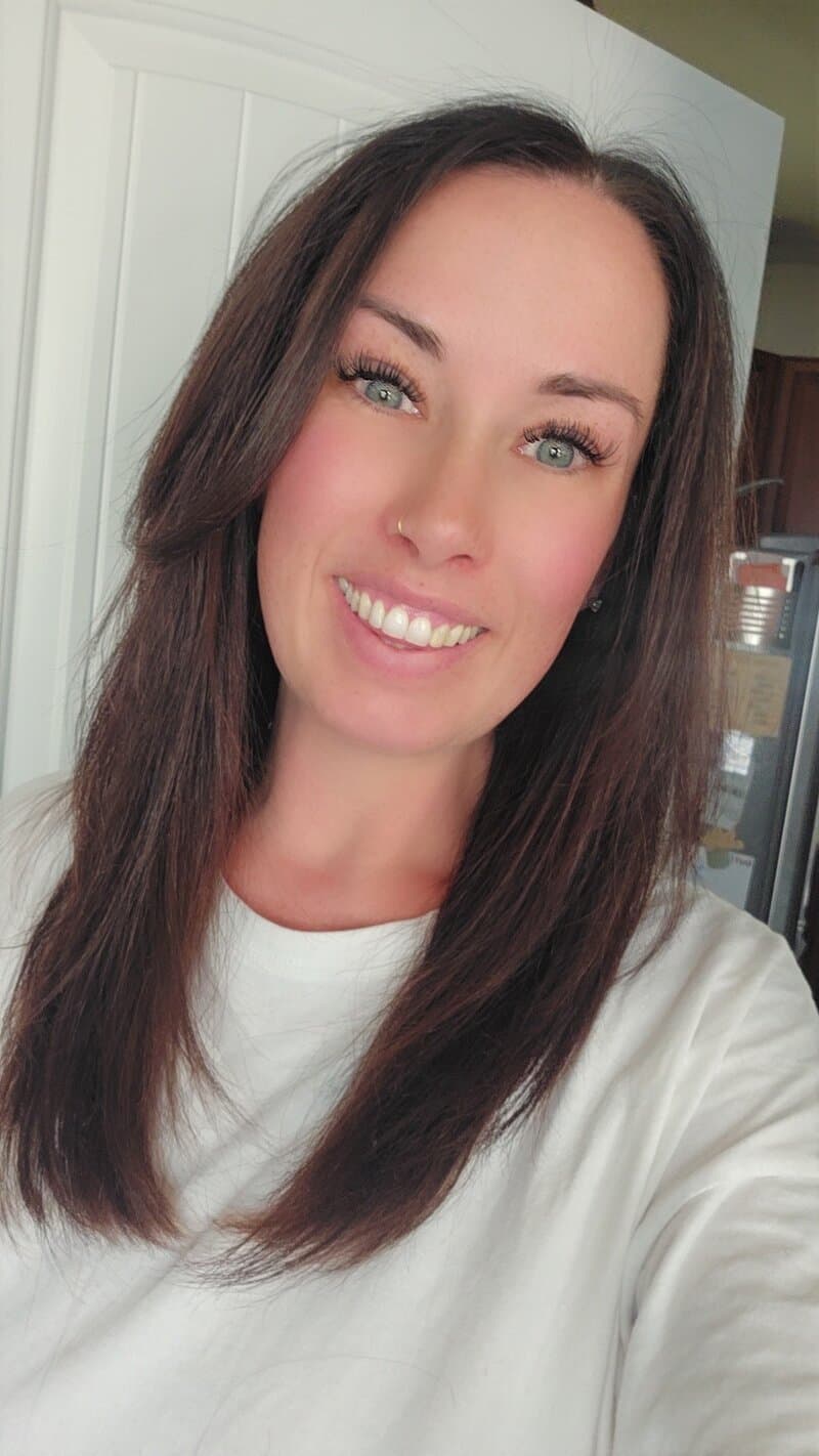Ashley, founder of Poppin' Bubbles Cleaning